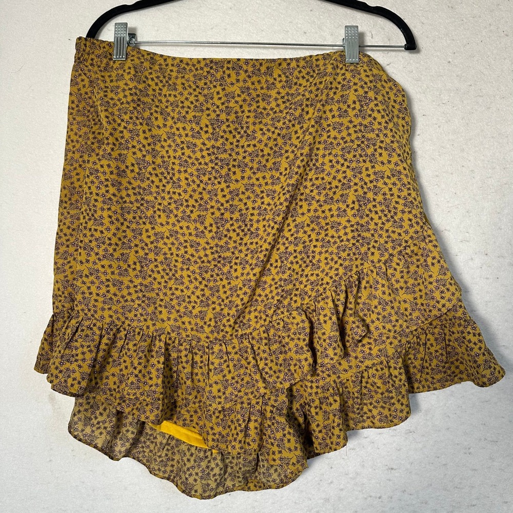 A Beautiful Soul Mustard Yellow Floral Ruffle Wrap Skort Size XL 36 cottage